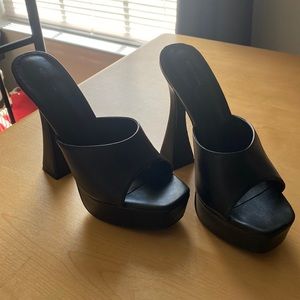 Platforms heels